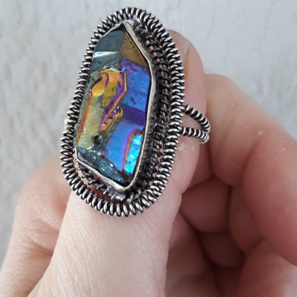 New Titanium Crystal Wire Wrapped Ring. - Picture 2 of 8